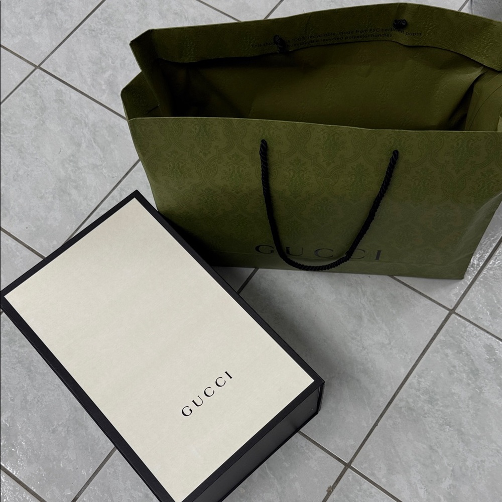 Gucci Olive Green Bag with Cream Box